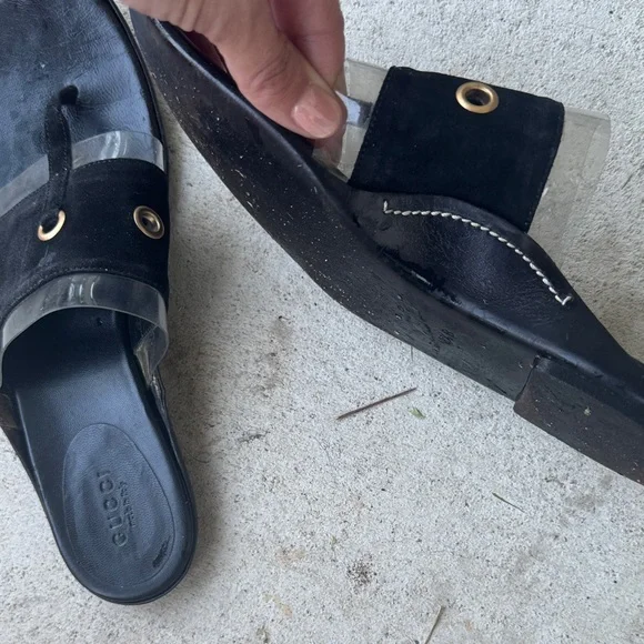 Gucci Black Sandals with Gold Accents - Picture 8 of 12